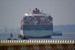 HAMBURG BRIDGE   Containerschiff  Finkenwerder-Airbuswerke   27.02.2014
336 x 45,80 m    8212 TEU