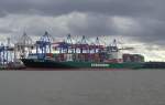 Das 2013 gebaute, 335 m lange Containerschiff Ever Legion in Hamburg, Burchardkai am 13.06.14.