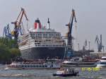  Queen Mary 2  Im Trockendock bei Blohm und Voss in Hamburg.