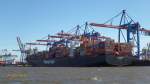CHICAGO EXPRESS (IMO9295268) am 21.4.2015, Hamburg, Elbe, Container Terminal Burchardkai, Stromliegeplatz Athabaskakai /  Containerschiff / BRZ 93.811 / Lüa 335,5 m, B 42,8 m, Tg 14,6 m / 1