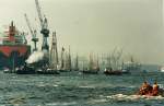 Hamburg am 7.5.1988 (Hafengeburtstag): Impressionen vor den (Schwimm-) Docks von Blohm + Voss /