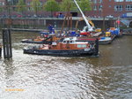 KARIN (ENI 02012209) am 4.5.2016, Hamburg, Elbe, an einer Baustelle im Binnenhafen /    Ex-Namen: WELS (1973 Ewerführerei S&S Elbe), PATRIK (1986) C.