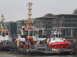 Die nagelneue BUGSIER 11 (4) (IMO 9800348) am 13.11.2016, Hamburg, Elbe Schlepperponton Neumühlen /
ASD (Azimuth Stern Drive), offshore-, salvage-, and firefighting-services Tug, für Tiefsee-, Küsten- und Hafen-Schleppdienste  /  BRZ 499 / Lüa 32 m, B 12,5 m, Tg 6 m / 2 Diesel, ABC Typ 12 DZC 1000-168-A, ges. 5.000 kW (6.800 PS), 2x Schottel SRP 4000 CP, 14 kn, Pfahlzug 85,5 t, max. 88 t  / gebaut bei Bogazici-Werft in Istanbul, Indienststellung  Oktober 2016  /
