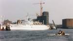 1995 i Hamburg - ANASTASIS war ein privates christliches Hospitalschiff(ein mercy ship), das 1953 als VICTORIA fr die italienische Loyd Triestino fr die Asienfahrt gebaut wurde. Meistens vor den afrikanischen Ksten im Einsatz wurde es 2007 leider i Alang verschrottet:-( Unentgeldlich werden an Bord Operationen durchgefhrt, die viele Menschen i Afrika sonst nicht bezahlen knnten.Die amerikanische Mission hat noch andere Mercy Schiffe i Fahrt.