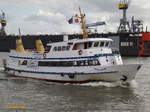 STÖRTEBEKER (IMO 7636951) (ENI05114109) am 26.9.2016, Hamburg, Elbe Höhe St. Pauli /
Ex-Namen:  Adler X (1993-2011), ex Stella Polaris (1989-1993), ex Poseidon (1988-1989), ex Palucca (1977-1988) / 
Fahrgastschiff, 214 BRZ / L: 31,78 m, B: 6,56 m, Tg.: 1,66 m / 1x 12-Zyl.-KHD-Diesel, 412 kW, 11 kn / 259 Pass. / gebaut 1977 bei Husumer Schiffswerft, Husum  / Eigner: Adler Schiffe, Westerland, Sylt / Charterer: Party- und Hafenrundfahrt Wiese, Hamburg / ab Mitte Juni 2011 Störtebeker
