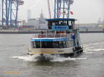 HAFENCITY (1) (ENI 051 16730) am 13.11.2016, Hamburg, Elbe Anleger Dockland anlaufend  /    Einmann-Fährschiff Typ 2000 / HADAG / Lüa 29,97 m, B 8,06 m, Tg 1,5 m / 2 Diesel, Volvo-Penta