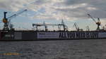 Hamburg am 4.8.2017: Werbung am Dock 10 von Blohm + Voss /