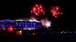 Hamburg am 9.9.2017, Auslaufparade Cruise/Blue Days, Elbe Höhe Überseebrücke /
Abschieds- Feuerwerk für die AIDAprima  /
