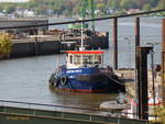 CHRISTIAN NEHLS (2) (ENI 04812130) am 11.5.2017, Hamburg, Elbe, Tonnenhafen Finkenwerder /  Eisbrecher + Schlepper / Lüa 18,12 m, B 6,2 m, Tg 2,2 m / 1 Diesel, MAN 2842LE412, 588 kW (800 PS), 1