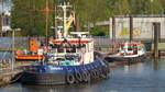 CHRISTIAN NEHLS (2) (ENI 04812130) am 11.5.2017, Hamburg, Elbe, Tonnenhafen Finkenwerder /  Eisbrecher + Schlepper / Lüa 18,12 m, B 6,2 m, Tg 2,2 m / 1 Diesel, MAN 2842LE412, 588 kW (800 PS), 1