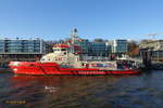 BRANDDIREKTOR WESTPHAL (ENI 04812840) am 19.3.2019, Hamburg, Elbe, am Schlepperponton Neumühlen /  Feuerlöschboot / Klasse LB 40 / Lüa 43,5 m, B 9,8  m, Tg 2,85 m / 2 Antriebs-Diesel,