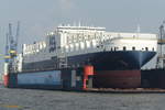 ATLANTIC SAIL (IMO 9670585) am 30.4.2019, Hamburg, Elbe, im Dock 11 von Blohm + Voss, war zu Stahlreparaturarbeiten an der Werft  /  Conro/RoRo-Schiff / BRZ 100.430 / Lüa 296 m, B 37,6 m, Tg 11,5