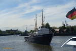 ELBE (IMO 5100427) am 11.5.2019: 830. Hafengeburtstag Hamburg, Elbe vor den Landungsbrücken /
Ex-Namen: GREENPEACE (1985-2002) > GONDWANA (1985) > MARYLAND (1976-1985) > ELBE (1959-1976, Smit International) /
Hochseeschlepper / BRZ 657 / Lüa 58,09 m, B 11,23 m, Tg 4,6 m / 2 Diesel, MAN RBL666, ges. 2.324 kW (3.160 PS), 12,9 kn / gebaut 1959 bei J & K Smit's Scheepswerven NV, Kinderdijk, NL / Eigner: Stichting Maritieme Collectie Rijnmond, Rotterdam, NL /Flagge: NL, Heimathafen: Rotterdam /
