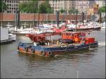 Tauch- und Bergungsschiff  TK 8  der Firma Taucher Knoth (Nachf.), aufgenommen im Juli 2005 im Hamburger Hafen.