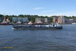 KATHI (IMO 7006974) (ENI 05103710) am: 19.7.2019, Hamburg, Elbe Höhe Neumühlen /  Ex-Name: SHELL 52   Bunkerboot / GT 188 / Lüa 43,55 m, B 6,5 m, Tg 1,77 m / 1 Diesel, MWM RHS 518 A,