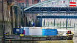 Arbeitsboot der  Hansataucher  am 26.05.2020 im Hafen von Hamburg in der Speicherstadt im Einsatz