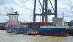 Das  Feederschiff Name:  FREYA  für Hapag-Lloyd im Einsatz  Baujahr: 2000 Länge: 117.90 m Breite: 18,16 m Tiefgang: 7,10 m Maschinenleistung: 6180 KW Geschwindigkeit: 18,00 Kn Container: 658 TEU am 20.07.20 Hamburger Hafen.