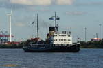 5836 STETTIN am 7.9.2020: Hamburg, Elbe Höhe Neumühlen auf dem Weg zum Liegeplatz, Begleitschiff bei der Einlaufparade der „PEKING“ /