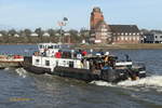 HANS (ENI 05603680) am 22.2.2021 Hamburg, Elbe, im Köhlfleet  /   Ex Namen: SCH 2701, ARKONA, HANS seit 02.2019 /  Schubschiff / DDR Typ 27 / Lüa 23,74 m, B 8,18 m, Tg 1,09 m / 2