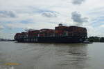 YM-WELLNESS (IMO 9704623) am 9.8.2022, Hamburg einlaufend, Elbe Höhe Neumühlen /   Containerschiff /  BRZ 144.651  / Lüa 368 m, B 51 m, Tg 15,8 m / 1 Diesel, MAN-B&W/Hyundai