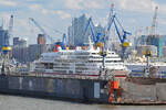 Kreuzfahrtschiff EUROPA im Dock 11.