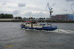 DEEPENSCHRIEWER II am 16.9.2024, Hamburg, Elbe Höhe Landungsbrücken  /

Mess- und Peilschiff der HPA / Lüa 27,5 m, B 8,6 m, Tg 1,35 m / 2 Diesel ges. 294 kW, 400 PS, 2 VSP, Freifahrt 7 kn, Messfahrt 4 kn / gebaut 1970 bei Menzer, HH-Bergedorf /
Aufgabe: Hydrographische Vermessung der Hafengewässer des Hamburger Hafens mittels eines
Flächenlotsystems. Überwachung der Solltiefen sowie der Topographie der Gewässersohle hinsichtlich morphologischer Veränderungen.
