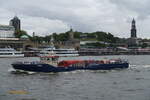 01389 PRAG am 16.9.2024, Hamburg, Elbe Höhe Landungsbrücken  /

Löschboot LB 30 / Lüa: 35,40m, B 7,8 m, Tg 1,5 bis 1,8 m / Antrieb: Plug-In-Hybrid, 12kn, vollelektrische Fahrzeit: 120 min bei 7 kn, 2 Schottel-Propeller / Pumpleistung: 2600m³/h, Werferleistung: Großer Monitor: 40.000l/min bei 180m Wurfweite, Kleine Monitore: je 10.000l/min bei 110m Wurfweite / Bordkran: 1,5to bei 8m Ausladung  / Besatzung: 3 + bis 16 Feuerwehrleute / 9m hohe Feuerlösch (FIFI) Plattform / gebaut 2021 bei Damen Shipyards in Polen und den Niederlanden / Taufe und Indienststellung: 27.9.2021  / Eigner: Hamburg Port Authority, Flagge: Deutschland, Heimathafen: Hamburg / 
