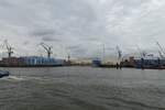 Hamburg am 16.9.2024, Blick von der Elbe auf das Gelände der Werft Blohm und Voss, so früher nicht möglich, da immer ein Schwimmdock davor lag /