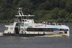 FINKENWERDER (04814590), Betreiber Hadag, am 3.6.2025 im Hafen von Hamburg Höhe Rüschpark/Finkenwerder.
