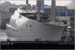 Am 18.09.2015 konnte ich in Kiel einen Blick auf den außergewöhnlichen Segelschiffneubau unter dem Projektnamen WHITE PEARL werfen. Die Segelyacht wird mit ca. 140 m Länge deutlich länger als das derzeit längste Segelschiff, die SEDOV, mit 117 m Länge. 