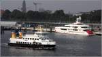 Die 1984 gebaute LABOE (IMO 8400086) ist in ihrem Heimathafen Kiel unterwegs. Sie ist 32,70 m lang, 7,60 m breit und bietet max. 300 Personen Platz. Im Hintergrund liegt die Yacht FOREVER ONE. 18.09.2015