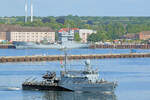 M 1098 SIEGBURG und Tender A 512 MOSEL am 15.06.2022 in Kiel