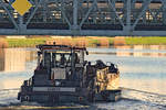 Schubboot LUBA (Europanummer: 05104790) am 05.02.2020 mit 05104790 in Lübeck unterhalb der Hubbrücke