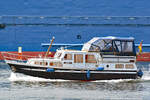 Motorboot ZOE am 15.05.2021 im Hafen von Lübeck-Travemünde