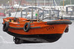 Das Arbeitsboot LIFTY gehört zum Schwimmkran BALTIC LIFT.