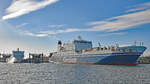 FINNTRADER (IMO 9017769, Finnlines) am  21.01.2022 beim Verlassen des Skandinavienkais in Lübeck-Travemünde