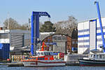 SAR-Boot ERICH KOSCHUBS am 13.03.2022 bei der Böbs-Werft in Lübeck-Travemünde