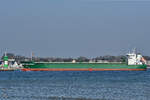 Das 2012 gebaute Frachtschiff GROSSE FREIHEIT (IMO: 9507142) kommt gerade in Travemünde an.