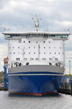 FINNFELLOW (Finnlines, IMO 9145164) am 01.05.2022 beim Skandinavienkai in Lübeck-Travemünde