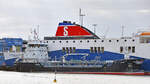 Tankschiff FOX LUNA (IMO 9390458) am 22.07.2022 längsseits der STENA LIVIA beim Skandinavienkai in Lübeck-Travemünde