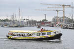 Barkasse ADOLF STÜHFF (1964 Wolkau Werft Hamburg) am 27.08.2022 im Hafen von Lübeck-Travemünde