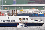 TRA 15 HEIKE am 20.12.2022 im Hafen von Lübeck-Travemünde