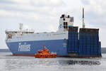 Lotsenversetzboot TRAVEMÜNDE am 09.03.2023 bei auslaufender FINNSUN (IMO 9468918, Finnlines)