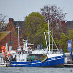 Anfang Mai 2023 war das Fischereiboot TRA 64 in Travemünde zu sehen.