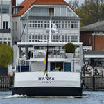 Das Fahrgastschiff HANSA (ENI: 4802860) ist gerade in Trevemünde angekommen. (Priwall, Mai 2023)