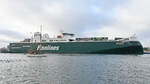 FINNECO II (IMO 9856842) am 27.01.2024 in Lübeck-Travemünde. Das Segelschiff AGLAIA passiert gerade das Finnlines-Schiff mit Kurs auf die Ostsee