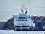 Das Fährschiff TOM SAWYER (IMO: 8703232) ist hier Anfang November 2025 am Skandinavienkai in Travemünde zu sehen.