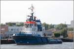 Die 34,85 m lange und 11 m breite FAIRPLAY 26 (IMO 9211004)am 14.06.2007 im Hafen von Rostock-Warnemnde. Sie verfgt ber 5.500 bhp.
