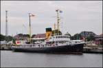 Der 1938 in Stettin gebaute  Wal  war einst als Eisbrecher im Nord-Ostsee-Kanal im Einsatz, heute dient er als Museumsschiff. (Warnemnde, 03.07.13)