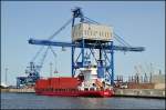 Die  Navita  wird am 09.07.13 am Schüttgutkai im Überseehafen Rostock entladen.